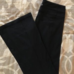 Lululemon yoga pants